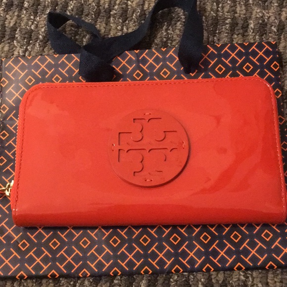 Tory Burch Handbags - Tory Burch wallet